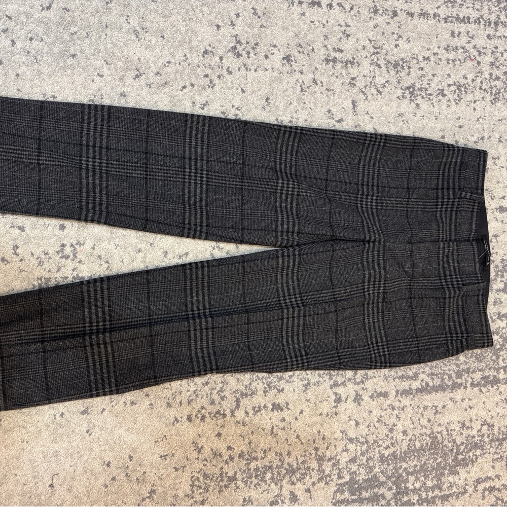 Zara Women's Black Plaid Cropped Pants